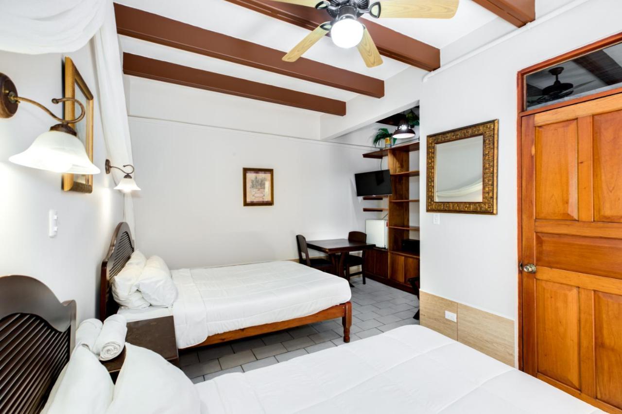 Hotel Poseidon ฆาโก ภายนอก รูปภาพ